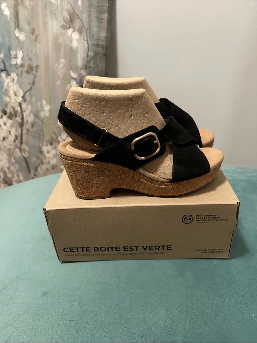 Clarks sleek crisscross